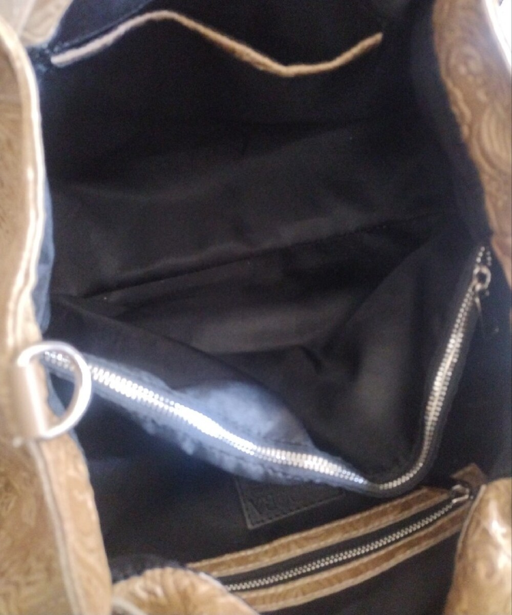 Isadora Italian Leather Embossed Floral Tote Handbag - Beige - Picture 8 of 11